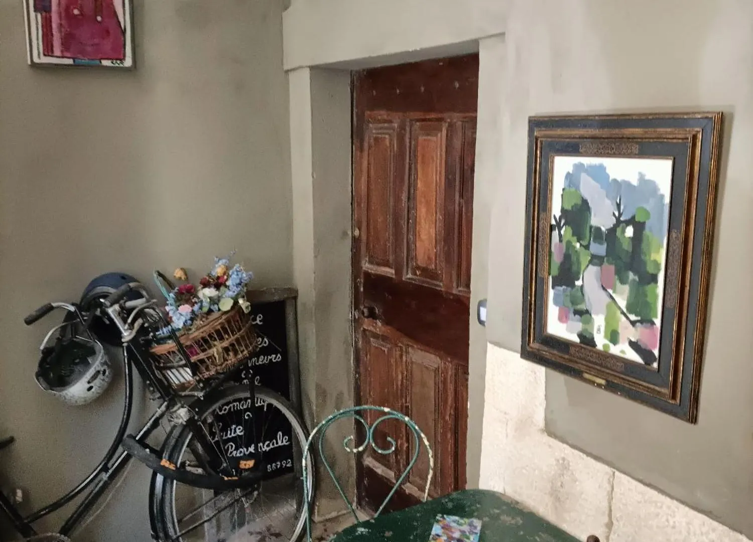 Chambre Avec Vue Saignon France